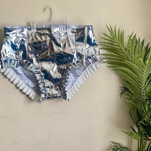 CharWorkRoom Metallic Hotpants